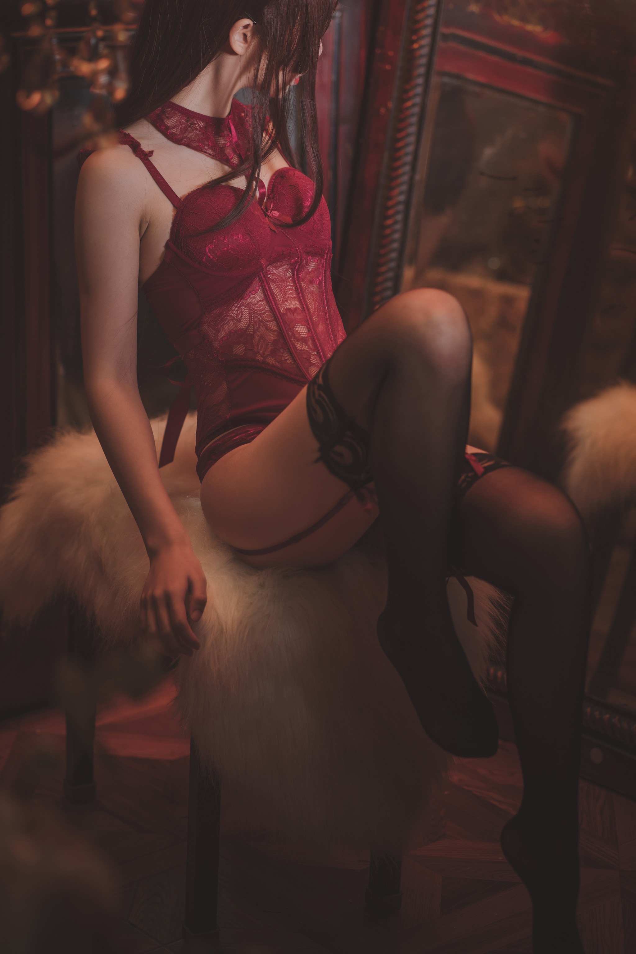 图片[1]-面饼仙儿 – NO.014 Coser面饼仙儿 脑内少女 红色束衣 [22P]-XikXak